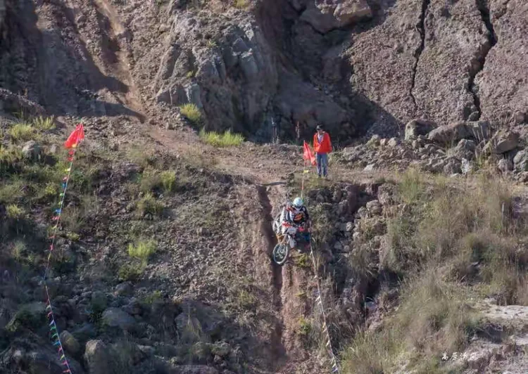 包含激情澎湃的比赛过程惊险刺激的词条