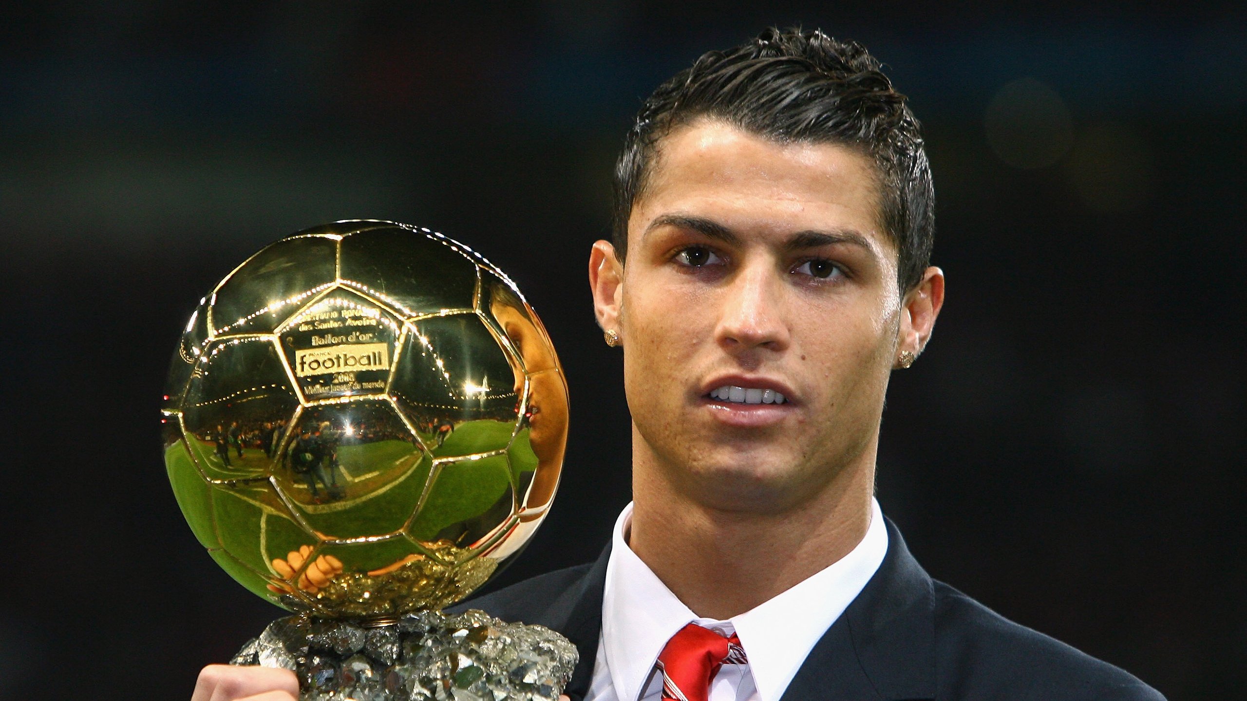 石宇奇破纪录之夜，日本队横扫丹麦，羽坛格局迎来新冲击